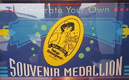 7月なのに3月マンスリースーベニアメダルが登場？！またTDR非売品カレンダーのデザインは？