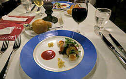 海賊が隠した宝箱を発見！前菜からデザートまで絶品「ブルーバイユー・レストラン」食レポ