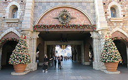 クリスマスの装飾された東京ディズニーシー、散歩日記（40枚の写真と共に）