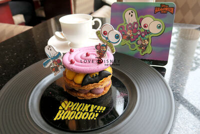 チップ＆デールのコースターが付いてくる「ディズニー・ハロウィーン2021、ケーキセット」 in ハイピリオン・ラウンジ
