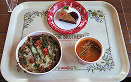 味も量も大満足な東京ディズニーシーグルメ「ザンビーニのおすすめセット」