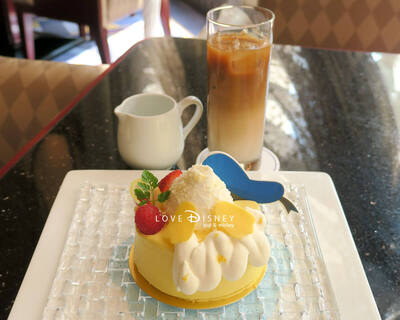 ハイピリオン・ラウンジ「ディズニーキャラクタールーム・ケーキセット（ドナルド）」