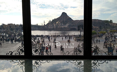 ベッラヴィスタ・ラウンジ「ディズニー・クリスマス2023、ランチコース」を紹介