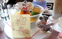 お正月気分を味わえる「プレミアムスウィーツセット」 in ハイピリオン・ラウンジ