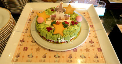 "ディズニー・クリスマス2025"の魔法が広がるシャーウッドガーデン・レストランの華やかブッフェ全メニュー紹介